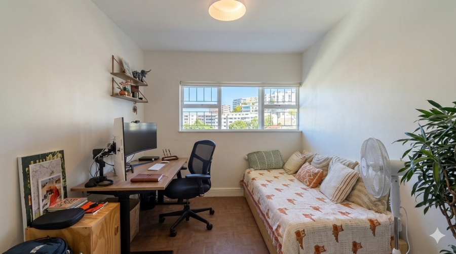To Let 2 Bedroom Property for Rent in Green Point Western Cape